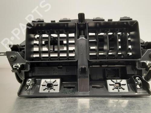 Air vent PEUGEOT 2008 II (UD_, US_, UY_, UJ_, UR_, UC_) 1.5 BlueHDI 110 (UDYHSK) | BP23585428I21 