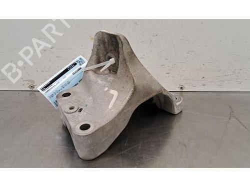 Used Engine mount Engine mount LAND ROVER RANGE ROVER SPORT III (L461) 3.0 D300 MHEV AWD (300 hp) 36379370 36379370