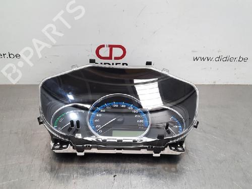 Used Instrument cluster TOYOTA YARIS (_P13_) 1.5 Hybrid (NHP130_, NHP130) (101 hp) 10887860