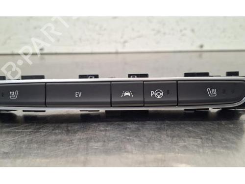 Used Switch Switch RENAULT MEGANE IV Hatchback (B9A/M/N_) 1.6 TCe 205 (B9MV) (205 hp) 39646019 39646019