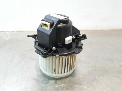 Used Heater blower motor PEUGEOT 5008 II (MC_, MJ_, MR_, M4_) 1.2 THP (MRHNYH, MRHNYW, MRHNSJ, MRHNSU, MRHNSM) (131 hp) 11728979