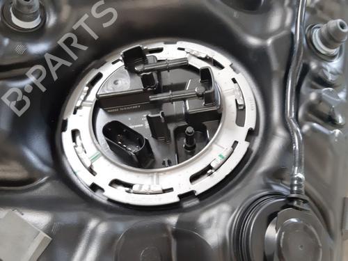Used Fuel pump MERCEDES-BENZ GLC (X253) 250 d 4-matic (253.909) (204 hp) 10812771