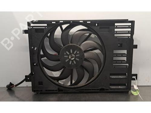 Used Radiator fan PEUGEOT 308 III (FB_, FH_, FP_, F3_, FM_) e-308 (FMZKWZ) (156 hp) 30651100
