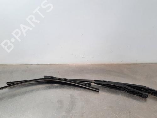 Used Front windshield wiper arm AUDI Q5 (FYB, FYG) 2.0 TDI (150 hp) 15030615