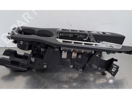Middenconsole Middenconsole DS DS 3 / DS 3 CROSSBACK (UR_, UC_, UJ_) 1.2 Hybrid 136 (URHPYF) (136 hp) 34608430 34608430