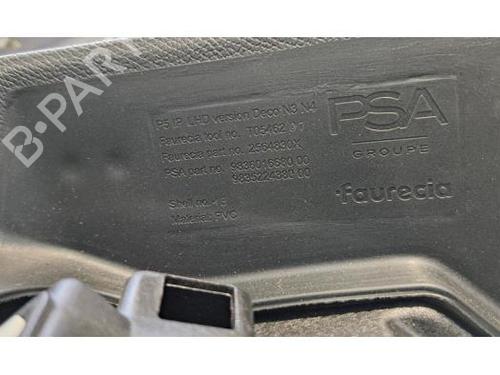 Dashboard PEUGEOT 308 III (FB_, FH_, FP_, F3_, FM_) e-308 (FMZKWZ) | BP28483807C46 