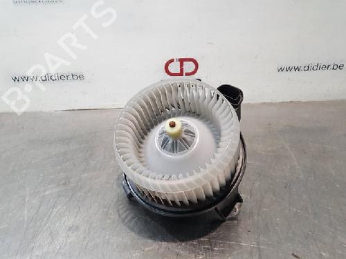 Moteur de chauffage LAND ROVER DISCOVERY V (L462) 2.0 Td4 4x4 (180 hp) 15022152