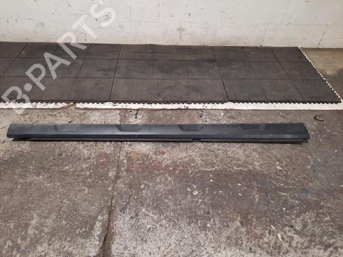 Used Right sideskirt Right sideskirt 36893236 36893236