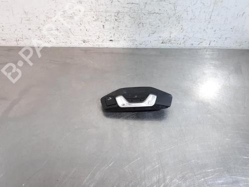 Used Interior roof light BMW 1 (F40) 116 d (116 hp) 30310584