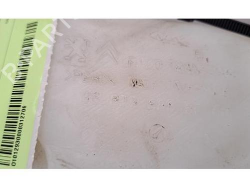 Windscreen washer tank PEUGEOT 2008 I (CU_) 1.2 VTi | BP28966348C113