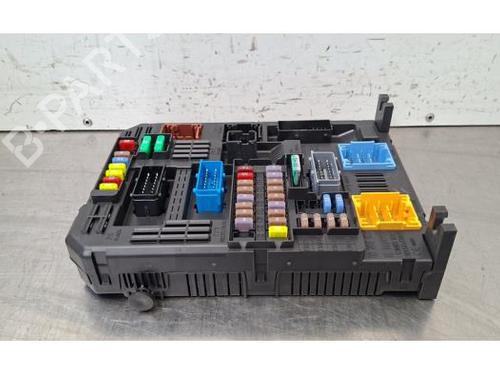 Used Fuse box Fuse box 38195925 38195925