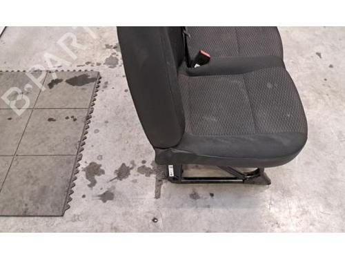 Right front seat PEUGEOT BOXER Van 2.2 BlueHDi 120 | BP36379476C16 - Image 19