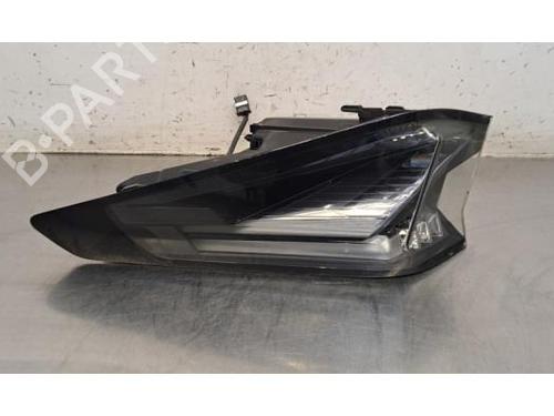 Used Right taillight Right taillight PEUGEOT 5008 III (KA_, KB_, KC_) e-210 (213 hp) 35935375 35935375