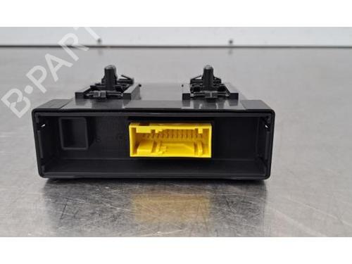 Used Lights ECU Lights ECU PEUGEOT 408 II (FP_, F3_, FM_) Hybrid 180 (F3DGXT) (181 hp) 40483817 40483817