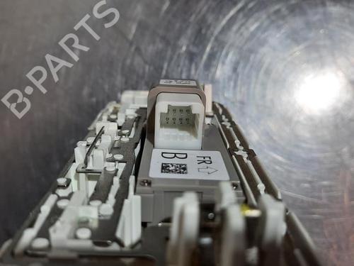 Interior roof light NISSAN JUKE (F16_) DIG-T 117 | BP23632690I8
