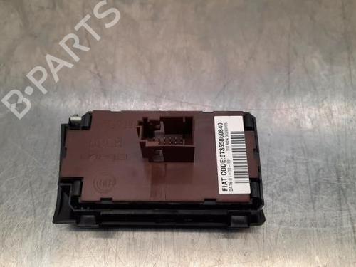 Switch PEUGEOT BOXER Van 2.2 BlueHDi 120 | BP23639995I30