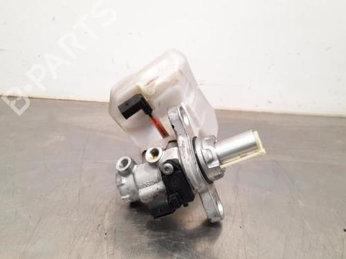 Used Brake master cylinder AUDI Q5 (FYB, FYG) 2.0 TDI (150 hp) 23588559