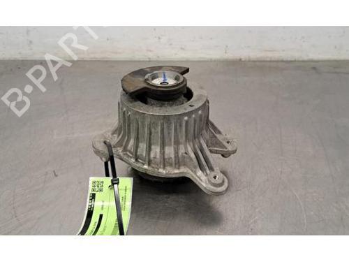 Used Engine mount MERCEDES-BENZ C-CLASS (W205) C 200 d (205.001) (160 hp) 23896075