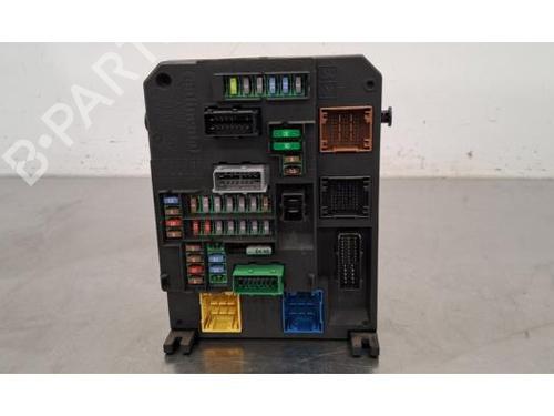 Fuse box PEUGEOT 308 II (LB_, LP_, LW_, LH_, L3_) 1.6 BlueHDi 120 | BP29195586E1 