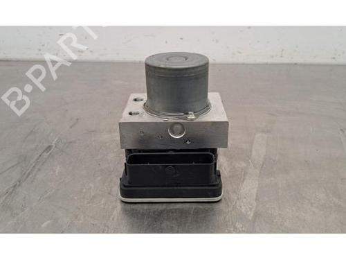 Used ABS pump TOYOTA YARIS (_P21_, _PA1_, _PH1_) 1.5 Hybrid (MXPH10, MXPH11) (116 hp) 27267559