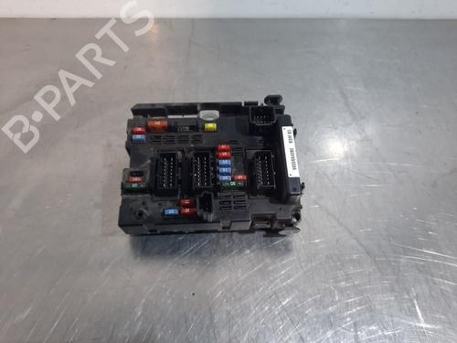 Sikringsdose PEUGEOT 807 (EB_) 2.0 HDi (107 hp) 15033530
