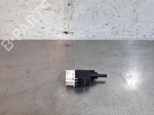 Used Switch RENAULT CAPTUR I (J5_, H5_) 1.2 TCe 120 (118 hp) 23615935