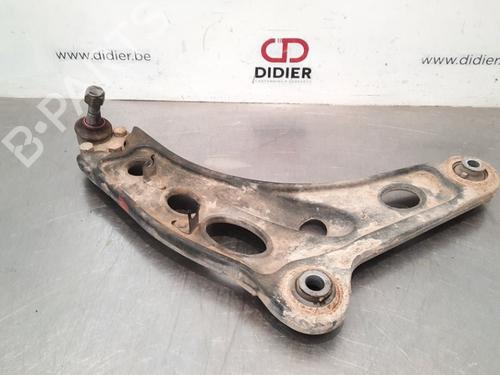Used Right front suspension arm RENAULT TRAFIC III Van (FG_) 2.0 dCi 120 (FGMN) (120 hp) 10896321