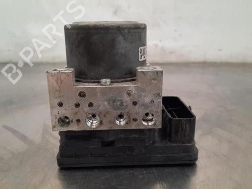 Used ABS pump RENAULT TRAFIC III Van (FG_) 2.0 dCi 120 (FGMN) (120 hp) 23616584