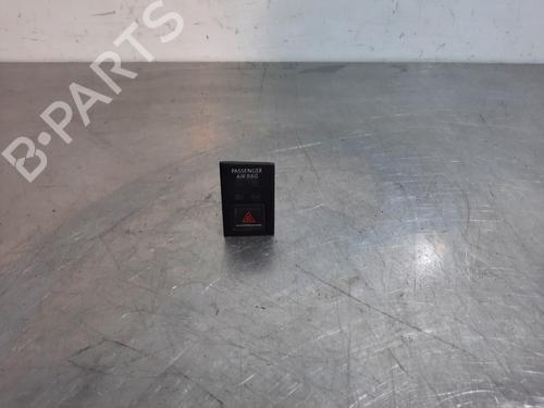 Used Warning switch VW GOLF VII (5G1, BQ1, BE1, BE2) 1.4 TSI (140 hp) 15031950