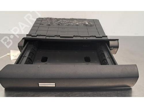 Cup/Object holder CITROËN C4 X (BD_, BE_, BF_) 1.5 BlueHDi 130 (BEYHZB) | BP29468240I37 