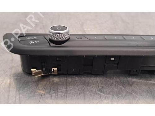 Switch BMW 1 (F40) 118 i | BP32376629I30