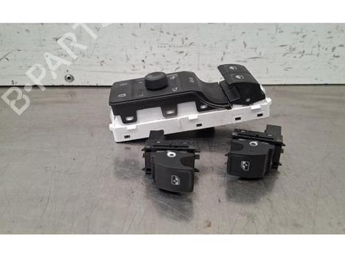 switch-vw-id4-e21-2020-39646077 main image