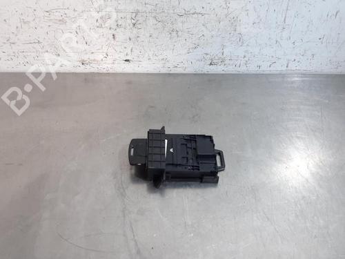Used Card reader RENAULT KOLEOS I (HY_) 2.0 dCi (HY0K) (150 hp) 29515604
