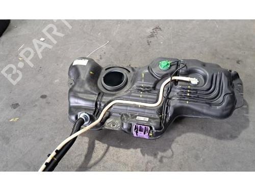 Used Fuel tank OPEL CORSA F (P2JO) 1.2 (68) (75 hp) 29844589