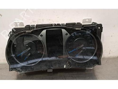 Used Instrument cluster TOYOTA HILUX VIII Pickup (_N1_) 2.8 TD 4WD (GUN126) (204 hp) 24231212