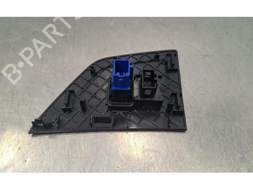 Warning switch VW POLO VI (AW1, BZ1, AE1) 1.0 | BP40289343I22 - Image 2