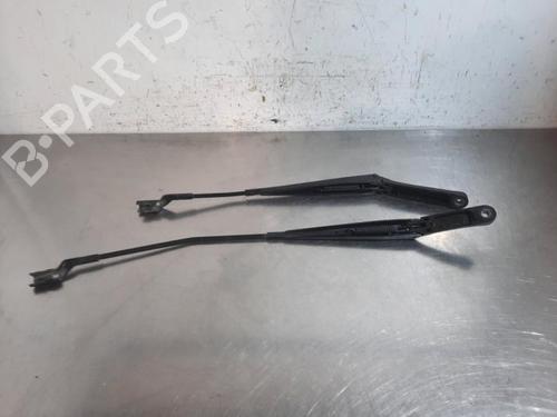 Front windshield wiper arm VW GOLF VII (5G1, BQ1, BE1, BE2) 2.0 GTI | BP24231387C143 