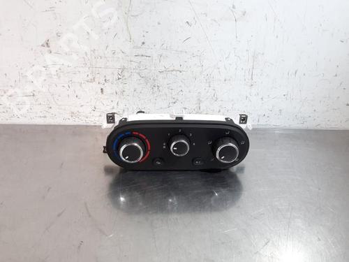 Used Climate control IVECO DAILY VI Van NaturalPower 35S14, 35C14, 40C14, 50C14, 60C14, 65C14,... (136 hp) 27168381