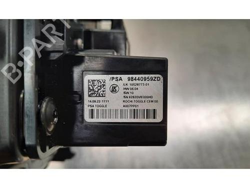 Gear lever PEUGEOT 208 II (UB_, UP_, UW_, UJ_) 1.2 PureTech 75 | BP24624713M90 