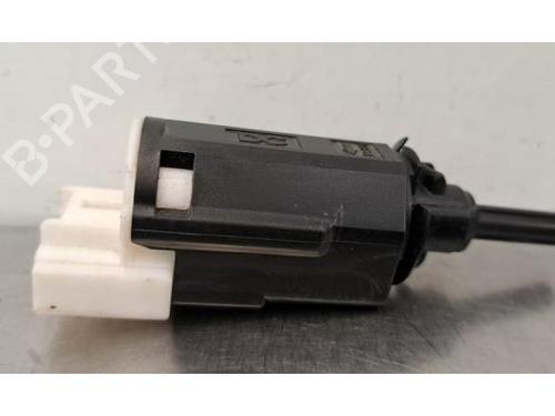 Used Switch RENAULT EXPRESS Box Body/MPV 1.3 TCe 100 (F6MA) (102 hp) 30187529