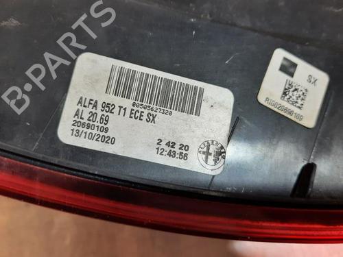 Left taillight ALFA ROMEO GIULIA (952_) 2.2 D (952AGA250, 952AGM250, 952ASM2, 952ASA2) | BP33277698C34 - Image 4