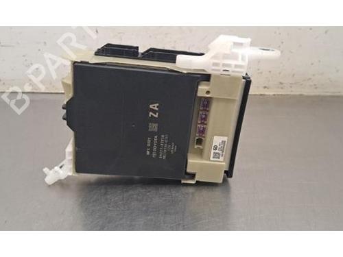 Used Electronic module Electronic module TOYOTA COROLLA Estate (_E21_) 1.8 Hybrid (ZWE211W) (122 hp) 34385867 34385867