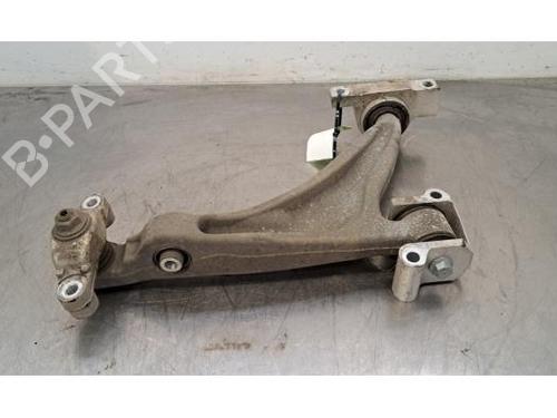 Used Left front suspension arm VOLVO XC60 II (246) B4 Mild-Hybrid AWD (197 hp) 23639632