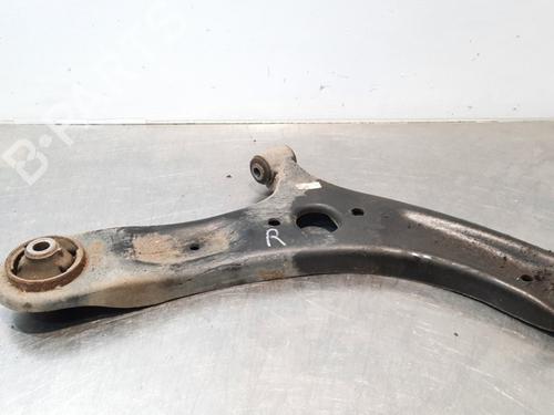 Used Right front suspension arm HYUNDAI i20 I (PB, PBT) 1.2 (86 hp) 15030890