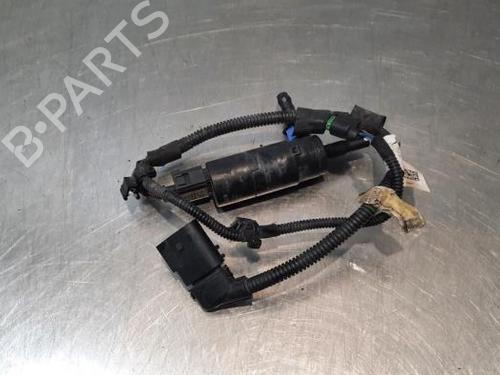 Used Washer pump PORSCHE PANAMERA (970) 3.0 4S (420 hp) 19575817