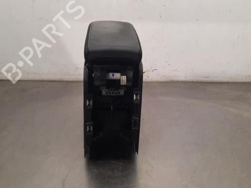 Console centrale Console centrale PEUGEOT 2008 II (UD_, US_, UY_, UJ_, UR_, UC_) 1.5 BlueHDI 100 (102 hp) 34198737 34198737