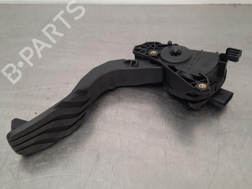 Pedal RENAULT CLIO V (B7_) 1.3 TCe 130 (B7MF) (131 hp) 15790240