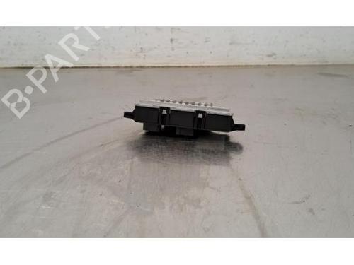 Used Heater resistor LAND ROVER RANGE ROVER VELAR (L560) 2.0 D180 TD4 4x4 (180 hp) 26226742