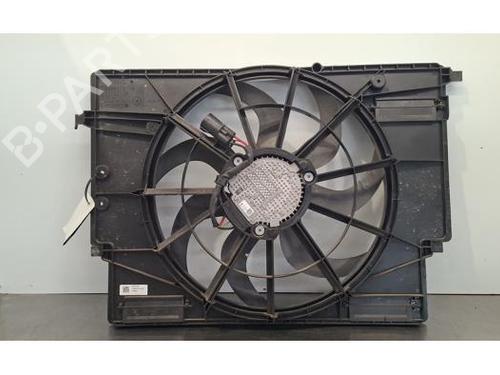 Used Radiator fan VOLVO XC40 (536) T4 (190 hp) 31818760