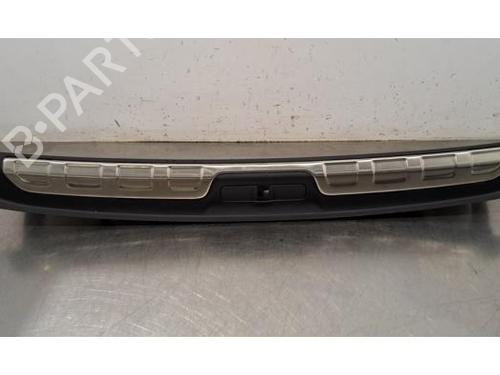 Trinnbrett PEUGEOT 308 III (FB_, FH_, FP_, F3_, FM_) PureTech 130 (FPHNSL, FPHNST) (131 hp) 31273018